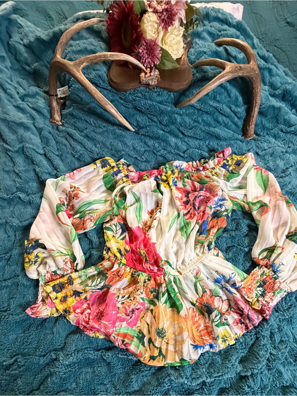 Flying Tomato Floral Off Shoulder Peplum Blouse Size Small Boho Tropical